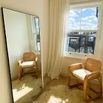 Sleek Scandi-Inspired 2Bd Flat Fulham