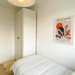 Sleek Scandi-Inspired 2Bd Flat Fulham